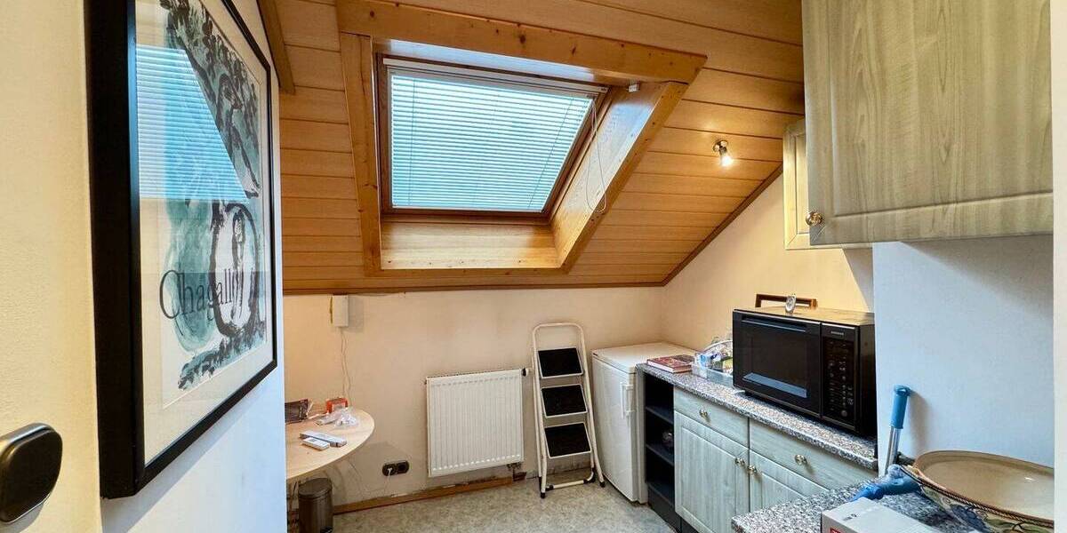 Einfamilienhaus Baden-Baden Innenstadt - 8 Zimmer, 200 m&sup2;, 675.000&euro; | Angebot:25674406