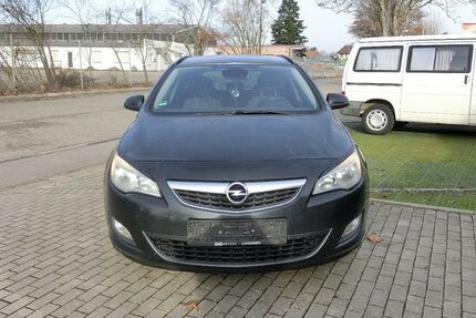 Opel Astra 151.846 km 2.099 &euro; Bühl 77815