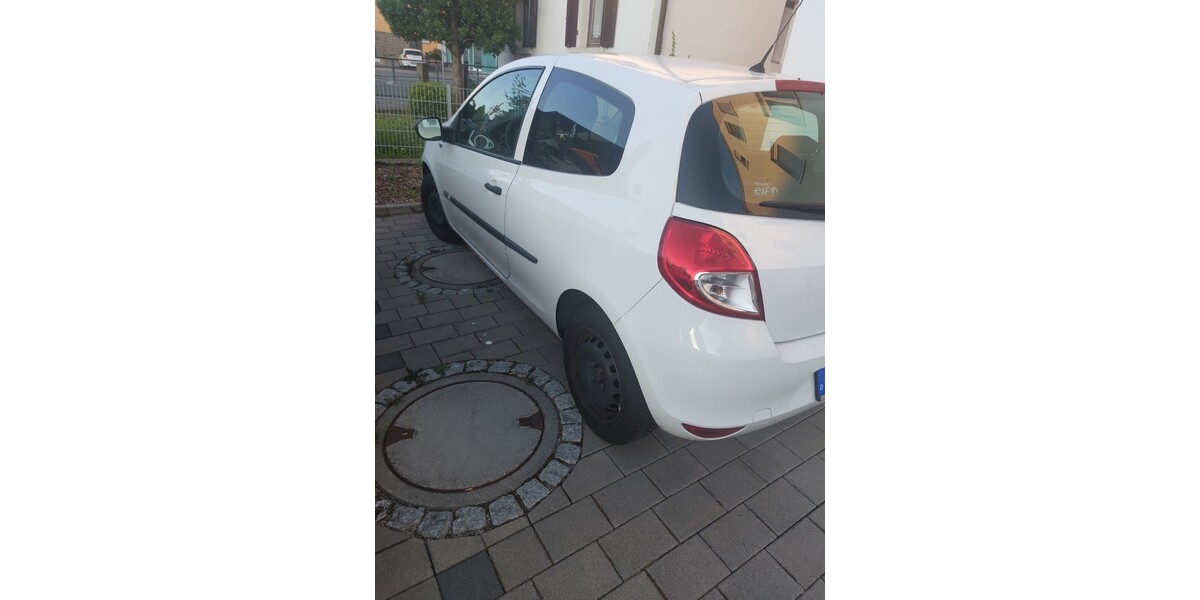 Renault Clio 185.000 km 2.600 &euro; Malsch 76316