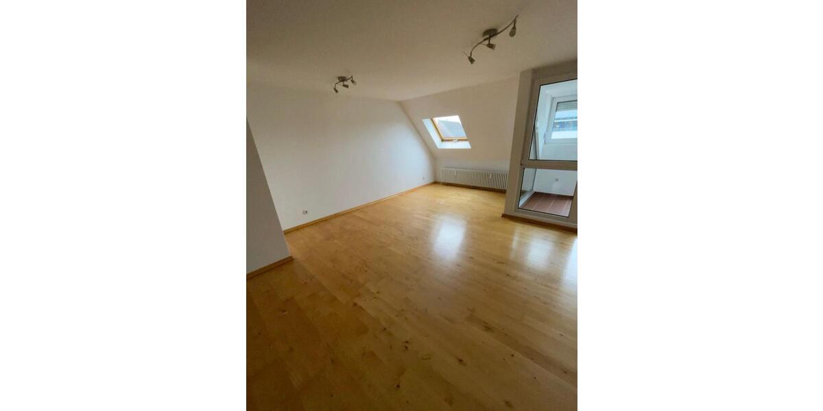 Dachgeschoßwohnung Bühl - 2 Zimmer, 62 m&sup2;, 1.050&euro; | Angebot:25919134