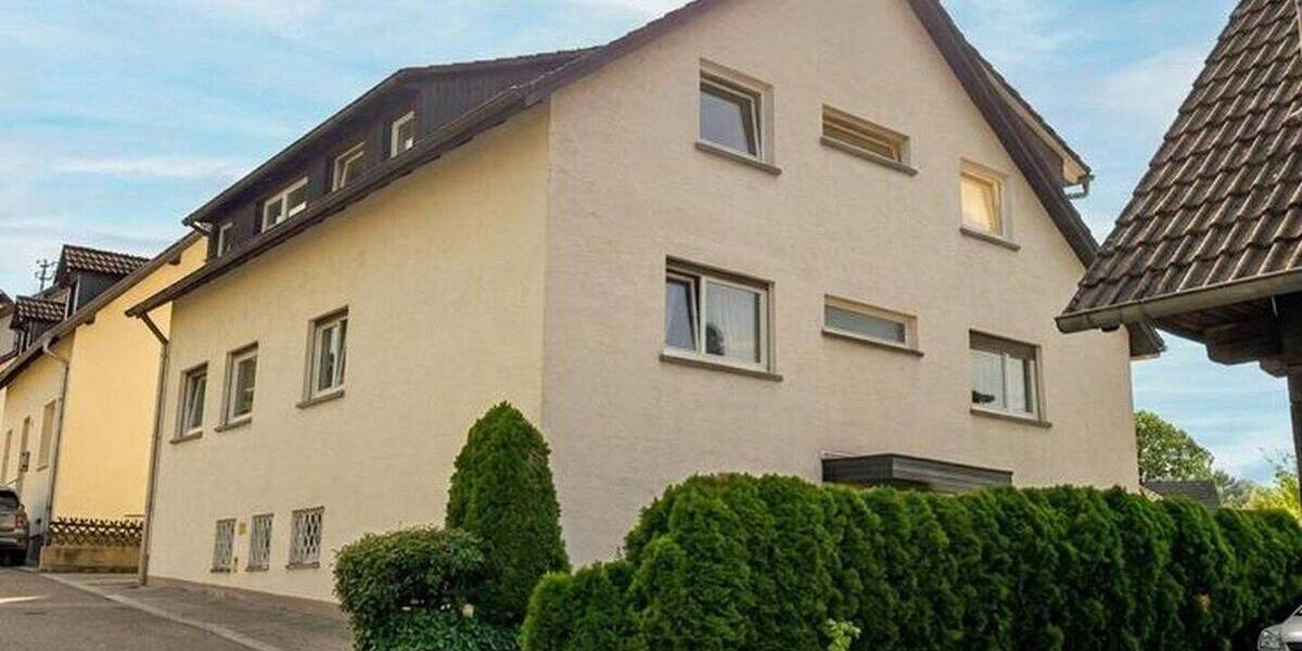 Mehrfamilienhaus, Wohnhaus Baden-Baden Oberbeuern - 8 Zimmer, 180 m&sup2;, 395.000&euro; | Angebot:26419354