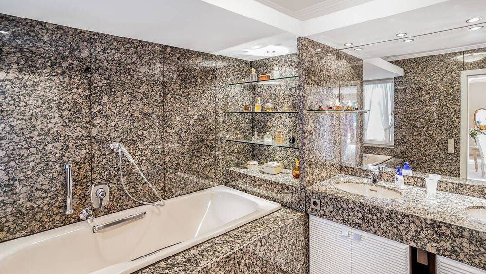 Etagenwohnung Baden-Baden Innenstadt - 4 Zimmer, 156 m&sup2;, 725.000&euro; | Angebot:25666701