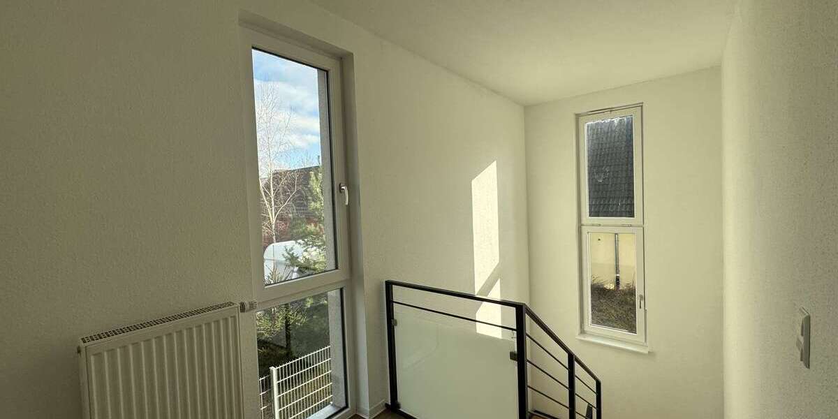 Modernes Reihenendhaus mit Wohn- und Gewerbeanteil + Garten, Garage & 3 Stellplätzen in Rheinstetten - Wohn- & Geschäftshaus Rheinstetten | Angebot:20367494