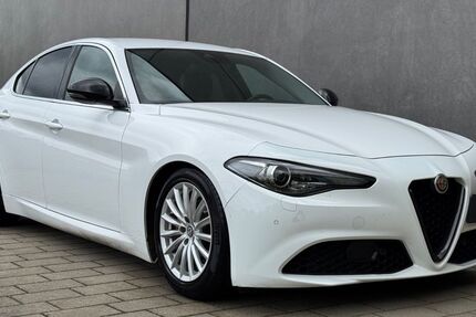 Alfa Romeo Giulia 127.559 km 11.990 &euro; Baden-Württemberg - Pfullingen 72793