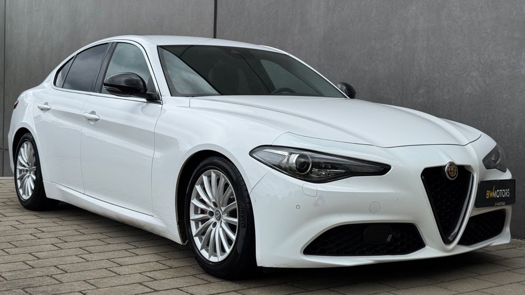 Alfa Romeo Giulia 127.559 km 11.990 &euro; Baden-Württemberg - Pfullingen 72793