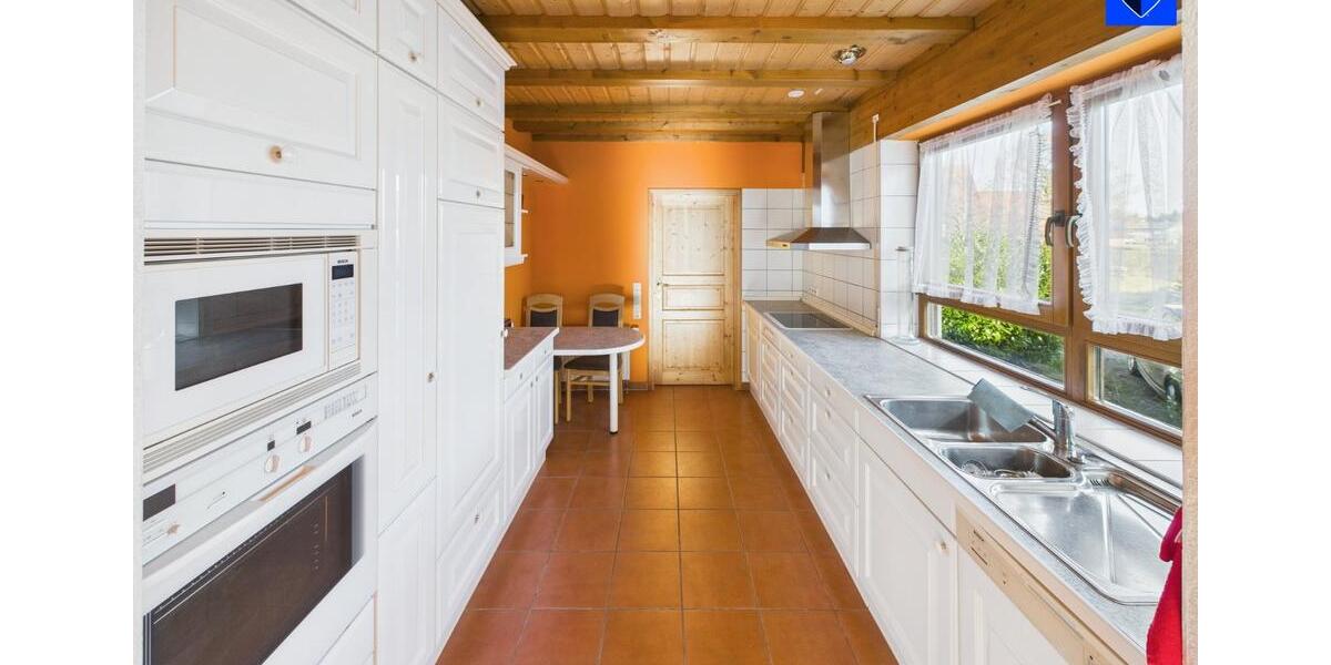 Einfamilienhaus Schömberg - 7 Zimmer, 266 m&sup2;, 995.000&euro; | Angebot:25480381