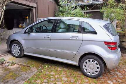 Mercedes-Benz 200 28.540 km 10.200 &euro; Ettlingen - Schluttenbach 76275