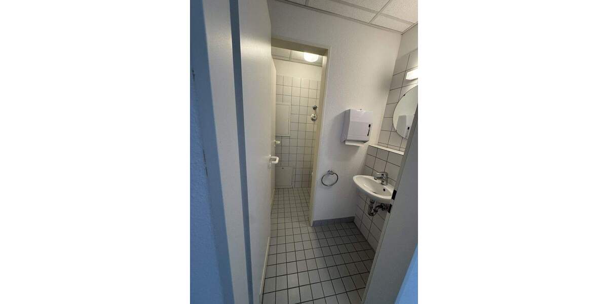 Gewerbeobjekt Oberkirch - 4 Zimmer, 81 m&sup2;, 640&euro; | Angebot:25730413