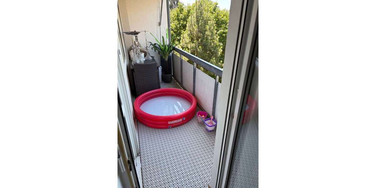 Moderne 4-Zimmer-Wohnung mit 2 Balkonen – ideal für Mitarbeitende des Mercedes-Benz-Werks - Etagenwohnung Rastatt | Angebot:26985895