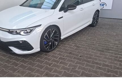 VW Golf 27.126 km 35.780 &euro; Gernsbach 76593
