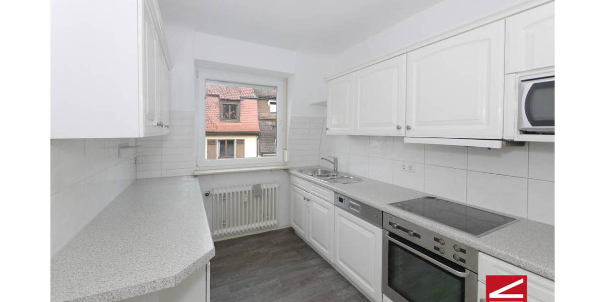 Etagenwohnung Baden-Baden Innenstadt - 4 Zimmer, 132 m&sup2;, 335.000&euro; | Angebot:25692846