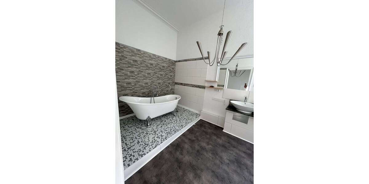 Etagenwohnung Bad Wildbad - 6 Zimmer, 238 m&sup2;, 1.350&euro; | Angebot:22008265