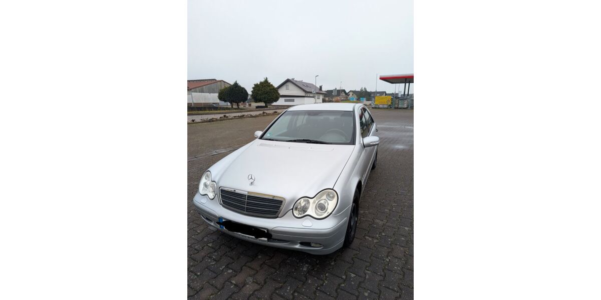 Mercedes-Benz C 200 240.000 km 2.700 &euro; Lichtenau 77839