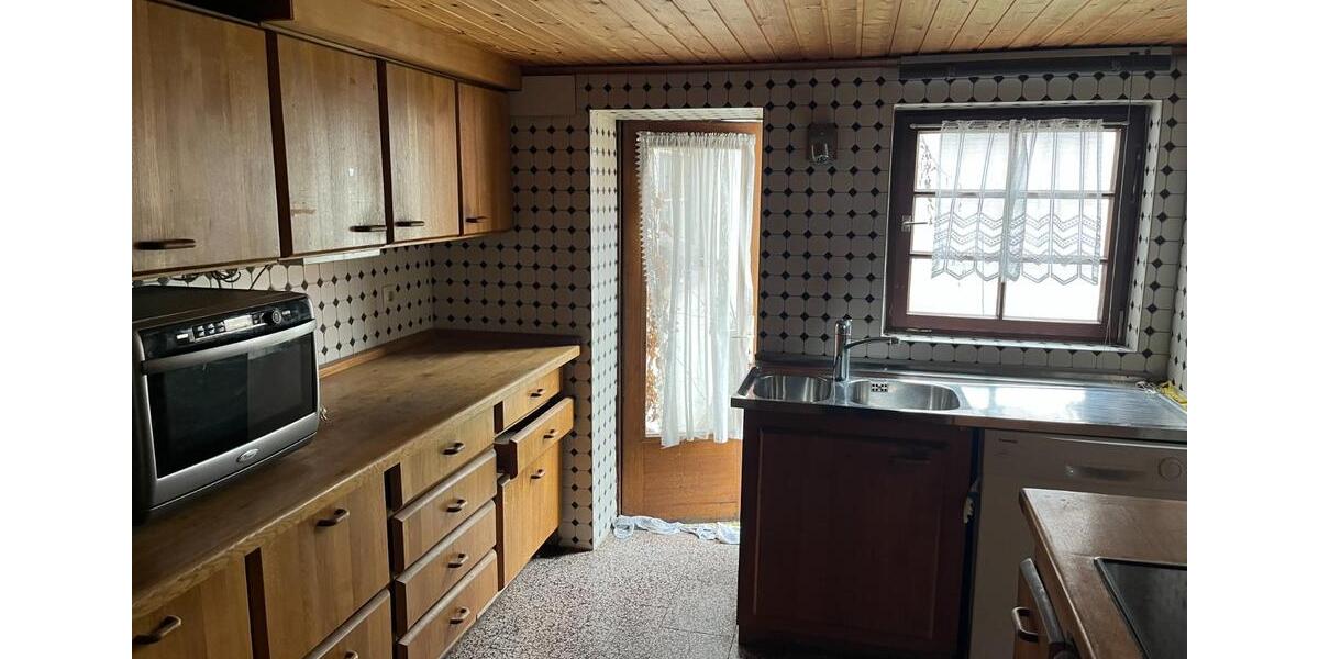 Mehrfamilienhaus, Wohnhaus Durmersheim - 9 Zimmer, 200 m&sup2;, 400.000&euro; | Angebot:25942535