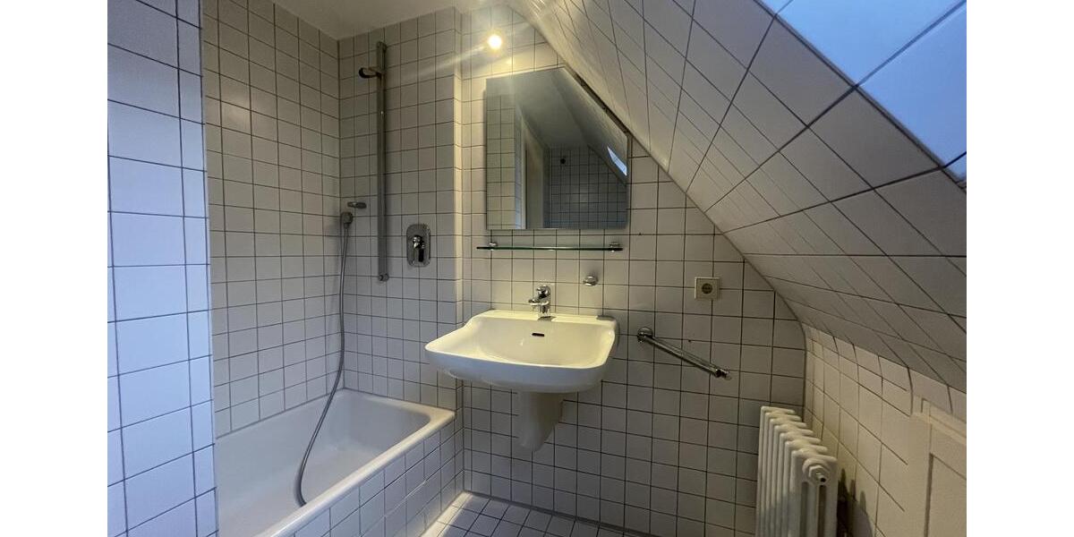 Maisonettenwohnung Ettlingen - 6 Zimmer, 172 m&sup2;, 2.200&euro; | Angebot:24015396