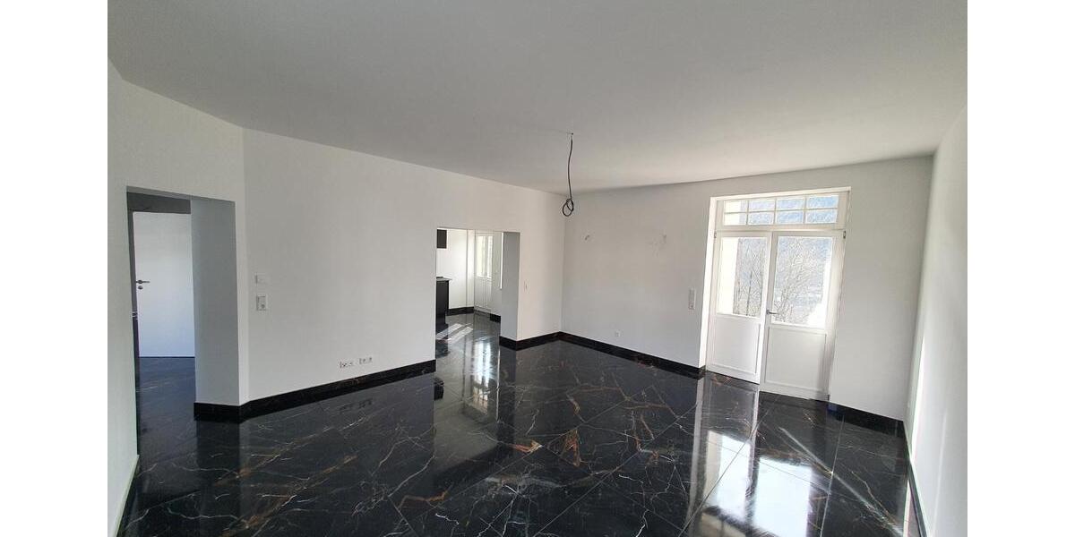 Etagenwohnung Gernsbach - 3 Zimmer, 111 m&sup2;, 420.000&euro; | Angebot:25614911