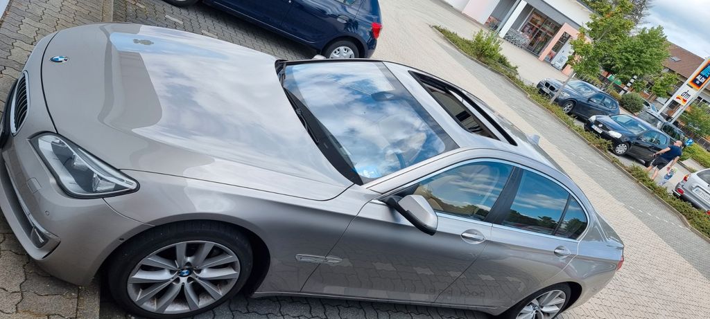 BMW 750 147.000 km 22.900 &euro; Baden Baden 76530