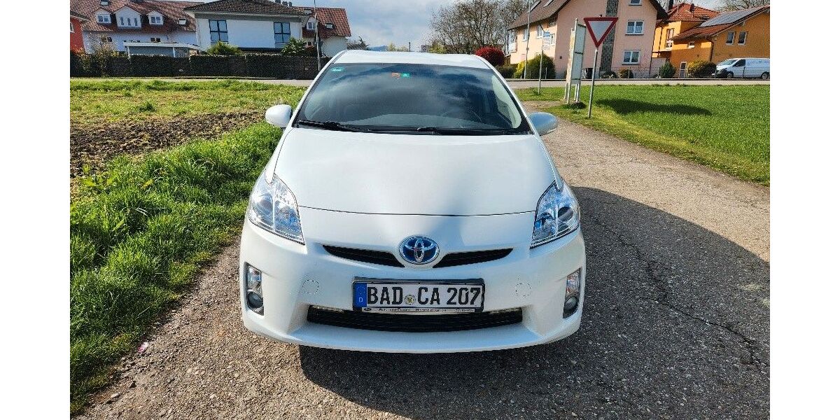 Toyota Prius 228.000 km 8.300 &euro; Baden-baden 76532