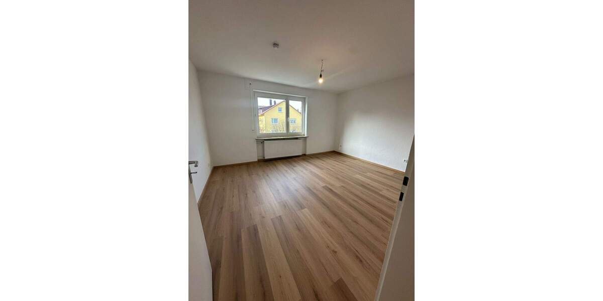 Etagenwohnung Rastatt - 4 Zimmer, 86 m&sup2;, 830&euro; | Angebot:25730174