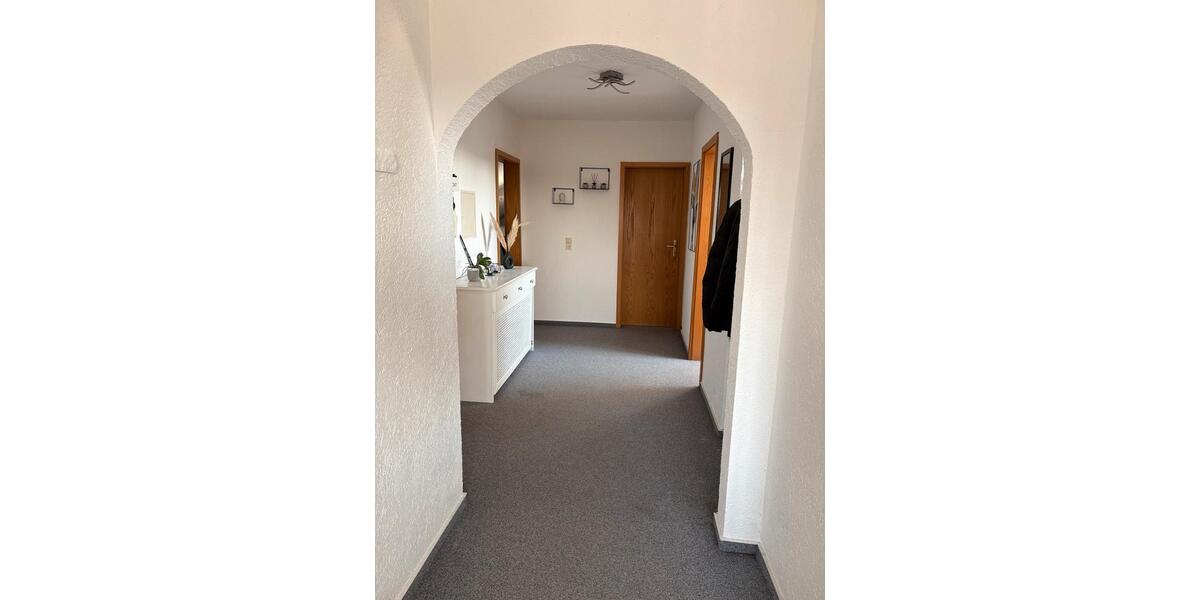 Dachgeschoßwohnung Sinzheim - 3 Zimmer, 85 m&sup2;, 780&euro; | Angebot:25992500