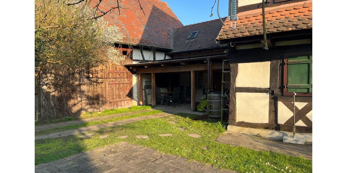 Mehrfamilienhaus, Wohnhaus Rheinstetten - 9 Zimmer, 200 m&sup2;, 400.000&euro; | Angebot:25858424