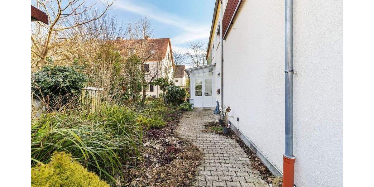 Doppelhaushälfte Baden-Baden Weststadt - 5 Zimmer, 162 m&sup2;, 495.000&euro; | Angebot:25771476