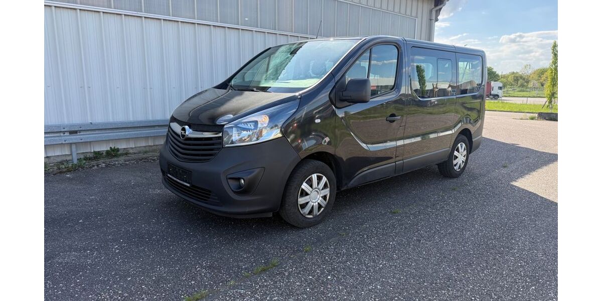 Opel Vivaro 206.000 km 11.700 &euro; Ötigheim 76470