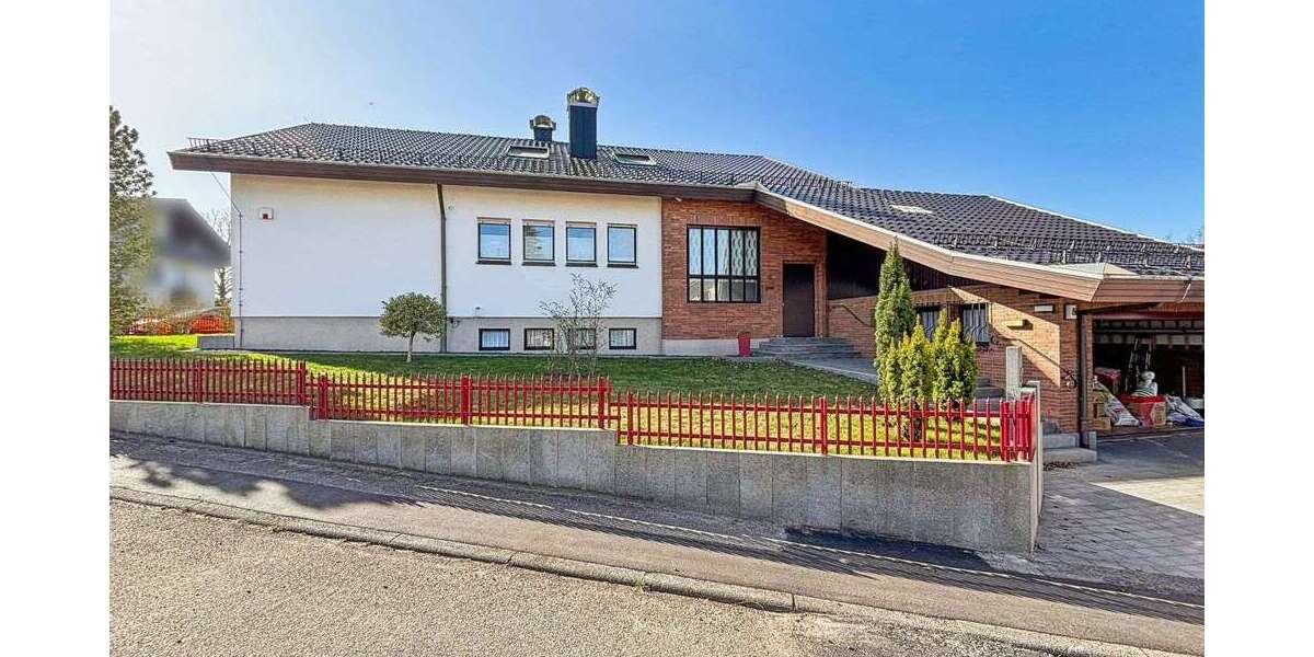 Einfamilienhaus Bad Herrenalb - 10 Zimmer, 260 m&sup2;, 579.000&euro; | Angebot:25789997