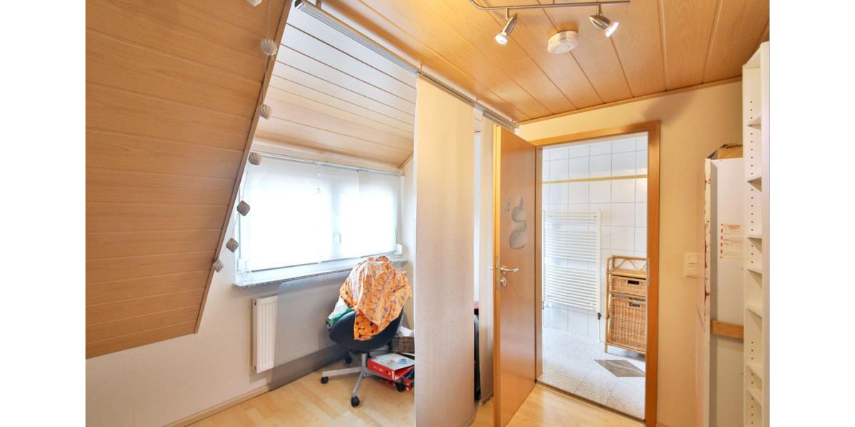 Einfamilienhaus Straubenhardt - 5 Zimmer, 129 m&sup2;, 516.000&euro; | Angebot:21318808