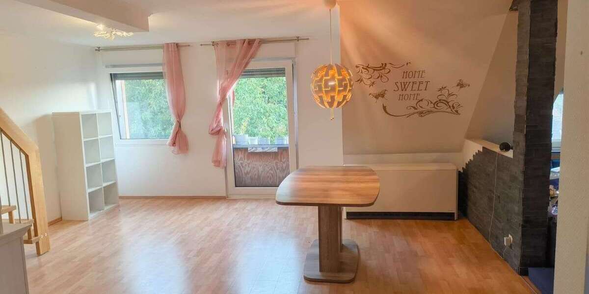 Helle Maisonette mit Dachspitze und Stellplätzen - Maisonettenwohnung Rastatt | Angebot:26302142