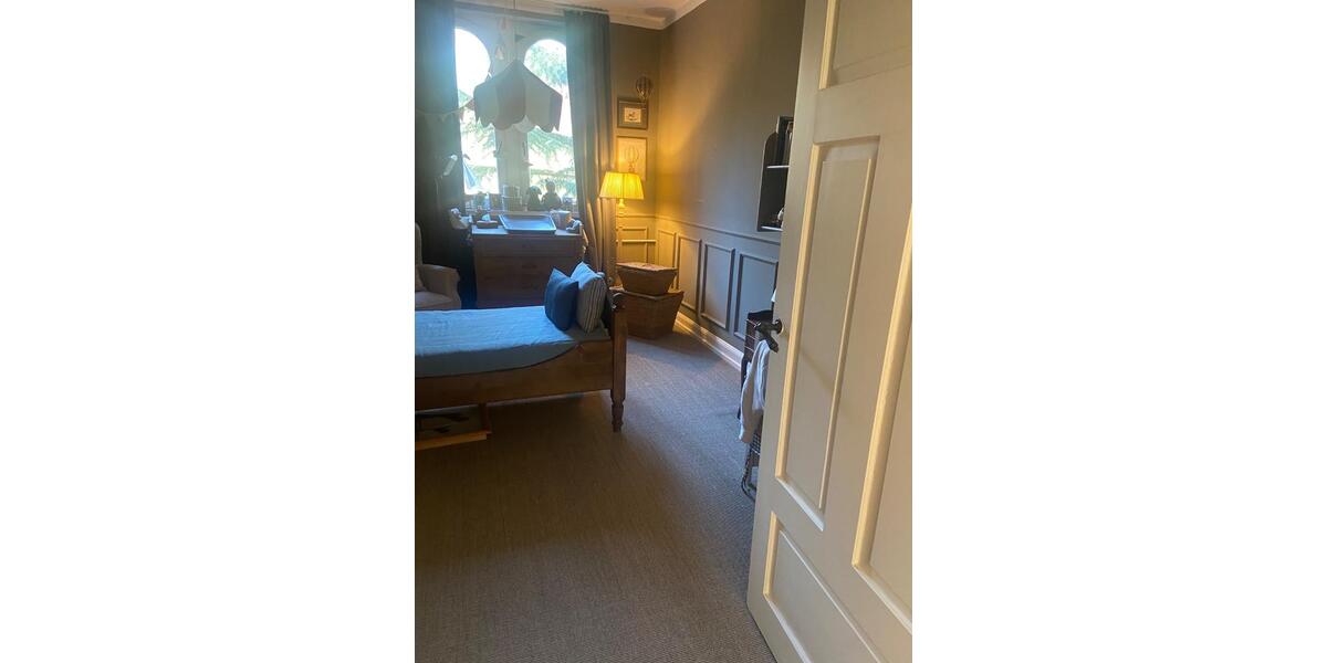 Dachgeschoßwohnung Baden-Baden Baden - 4 Zimmer, 113 m&sup2;, 1.500&euro; | Angebot:25649140