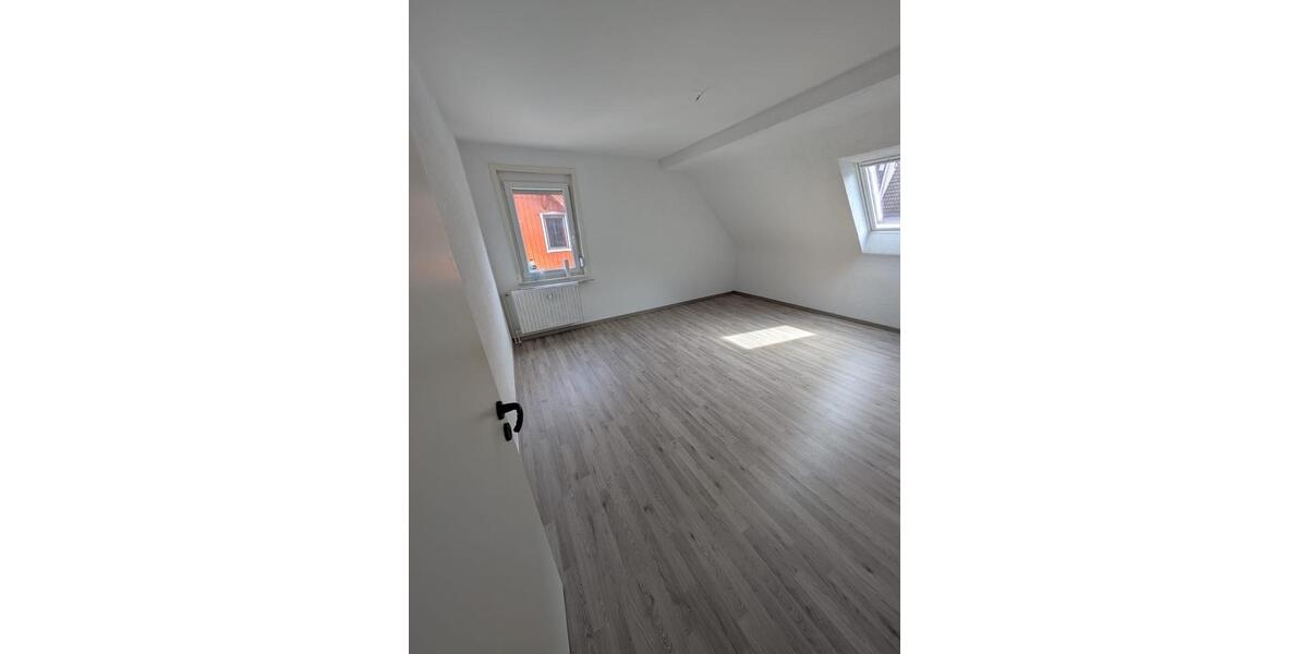 Dachgeschoßwohnung Höfen an der Enz - 2 Zimmer, 55 m&sup2;, 800&euro; | Angebot:25961943