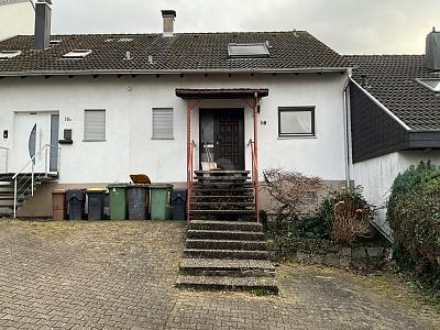 KLEINES ZUHAUSE MIT POTENZIAL - Doppelhaushälfte Gernsbach | Angebot:25893197