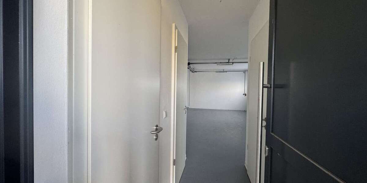 Modernes Reihenendhaus mit Wohn- und Gewerbeanteil + Garten, Garage & 3 Stellplätzen in Rheinstetten - Wohn- & Geschäftshaus Rheinstetten | Angebot:20367494