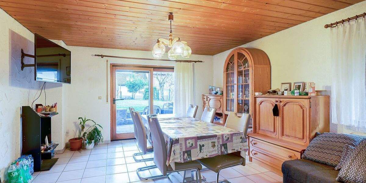 Einfamilienhaus Marxzell / Pfaffenrot Pfaffenrot - 9 Zimmer, 231 m&sup2;, 499.000&euro; | Angebot:25845110