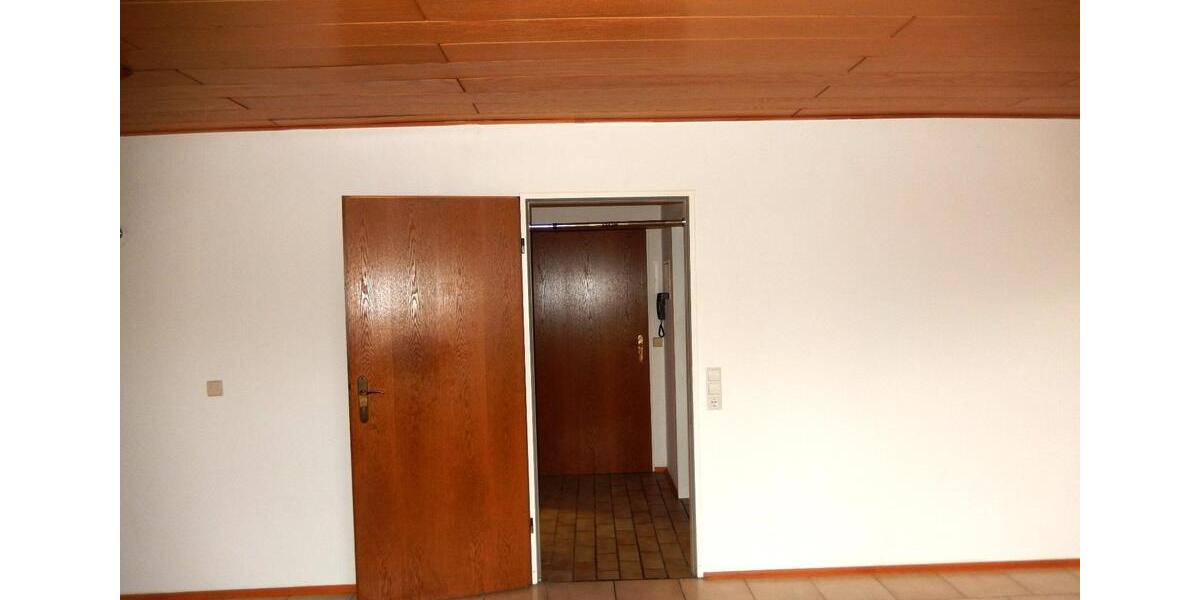 Etagenwohnung Straubenhardt - 1 Zimmer, 39 m&sup2;, 370&euro; | Angebot:26003104