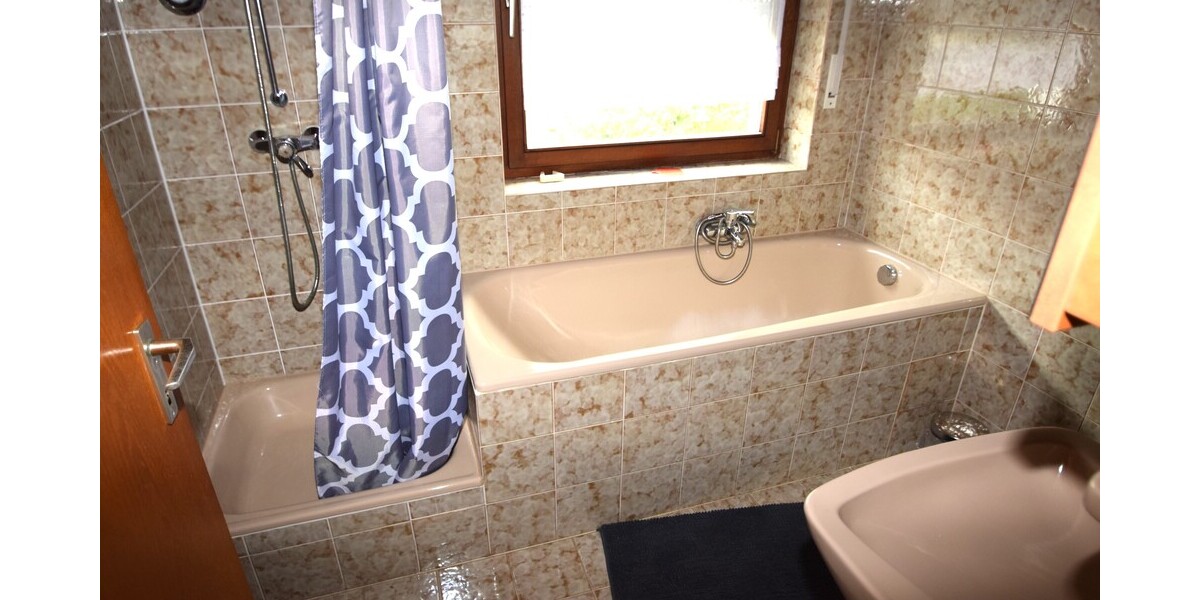 4-Zimmer-Wohnung mit 2 Balkone und Stellplatz in Sandweier - Etagenwohnung Baden-Baden Baden | Angebot:17595069