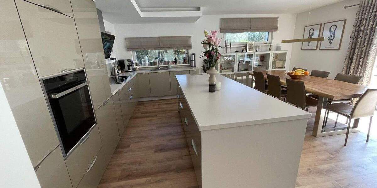 Doppelhaushälfte Baden-Baden Ebersteinburg - 8 Zimmer, 231 m&sup2;, 898.000&euro; | Angebot:25704943