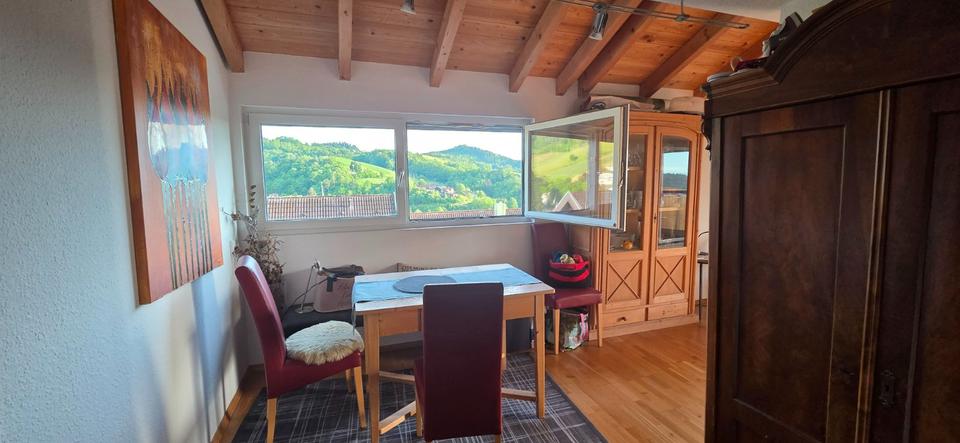 Dachgeschoßwohnung Sasbachwalden - 2.5 Zimmer, 60 m&sup2;, 720&euro; | Angebot:26670390