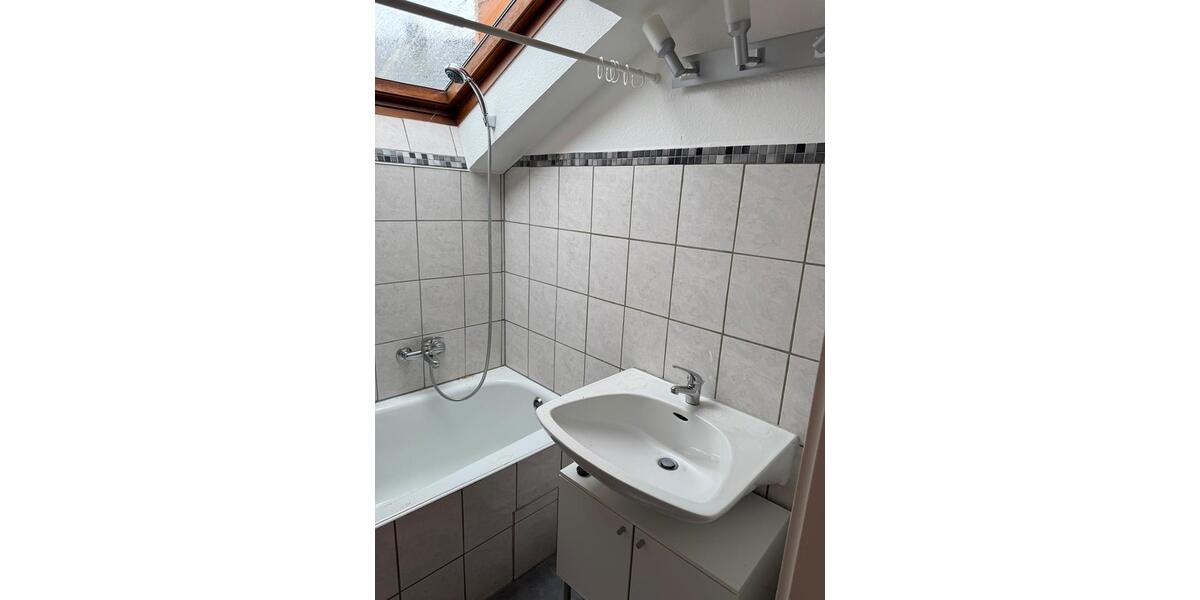 Dachgeschoßwohnung Bühl - 2.5 Zimmer, 50 m&sup2;, 700&euro; | Angebot:24963483
