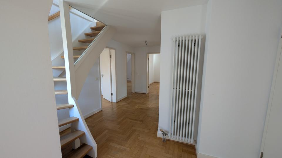 Maisonettenwohnung Ettlingen - 6 Zimmer, 172 m&sup2;, 2.200&euro; | Angebot:24015396
