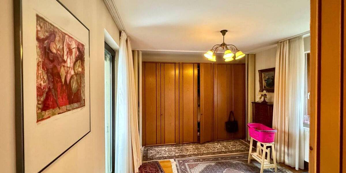 Einfamilienhaus Baden-Baden Innenstadt - 8 Zimmer, 200 m&sup2;, 675.000&euro; | Angebot:25674406