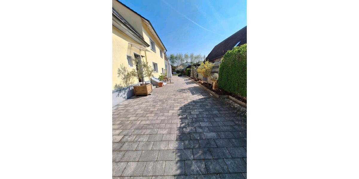 Einfamilienhaus Ötigheim - 7 Zimmer, 211 m&sup2;, 699.000&euro; | Angebot:25638900