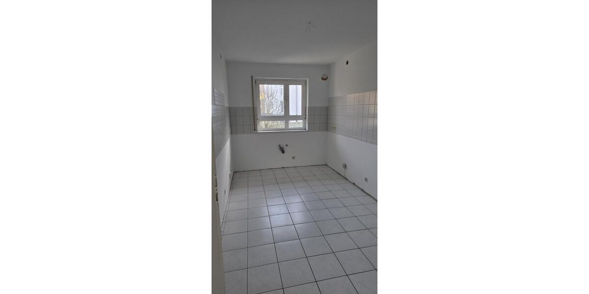 Etagenwohnung Straubenhardt - 4 Zimmer, 110 m&sup2;, 1.160&euro; | Angebot:25654034