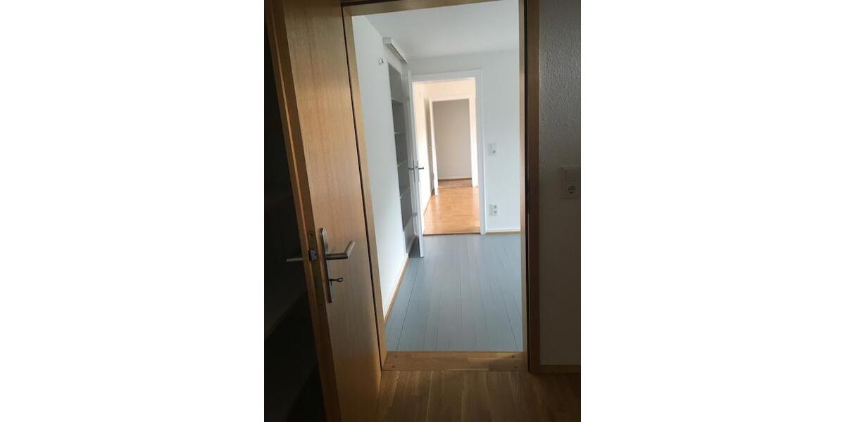 Etagenwohnung Baden-Baden Lichtental - 4 Zimmer, 97 m&sup2;, 900&euro; | Angebot:26648054