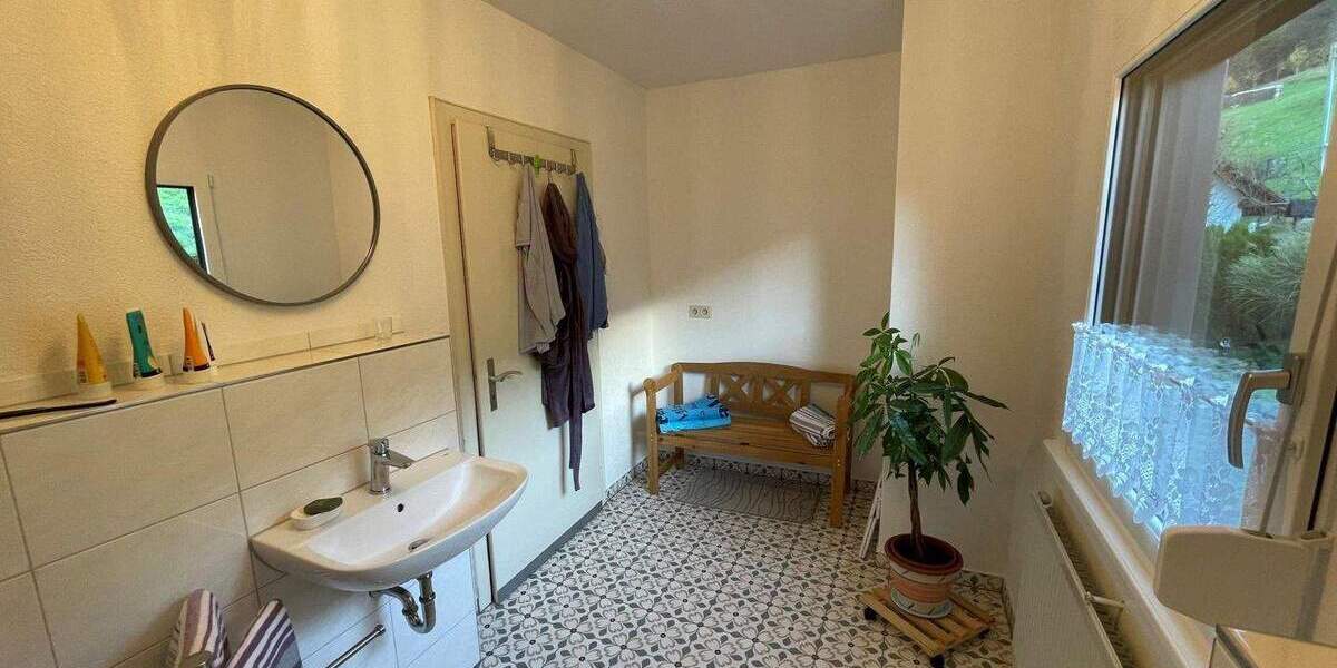 Einfamilienhaus Seebach - 5 Zimmer, 140 m&sup2;, 360.000&euro; | Angebot:25746476