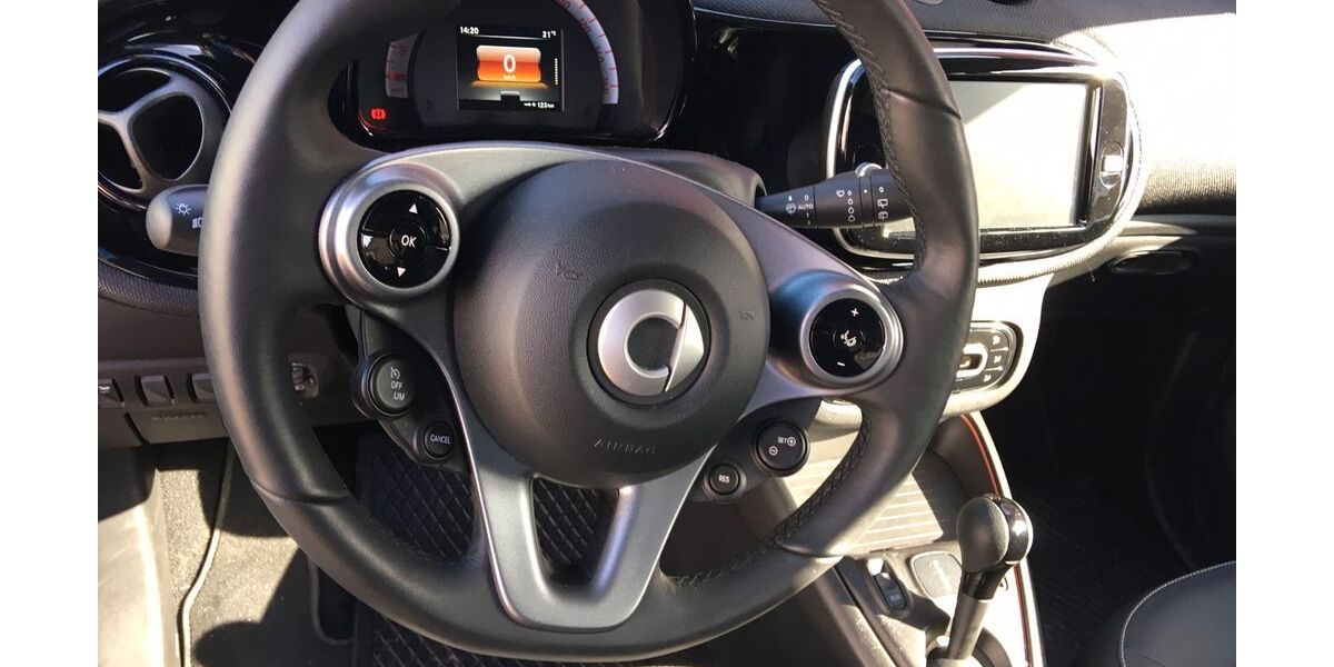 Smart ForTwo 5.700 km 16.800 &euro; Muggensturm 76461