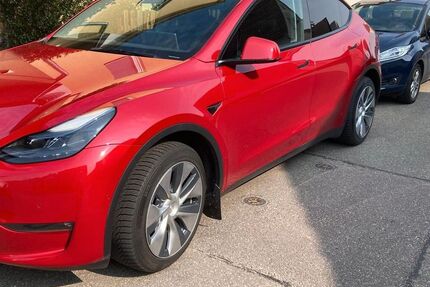 Tesla Model Y 56.300 km 32.600 &euro; Steinmauern 76479
