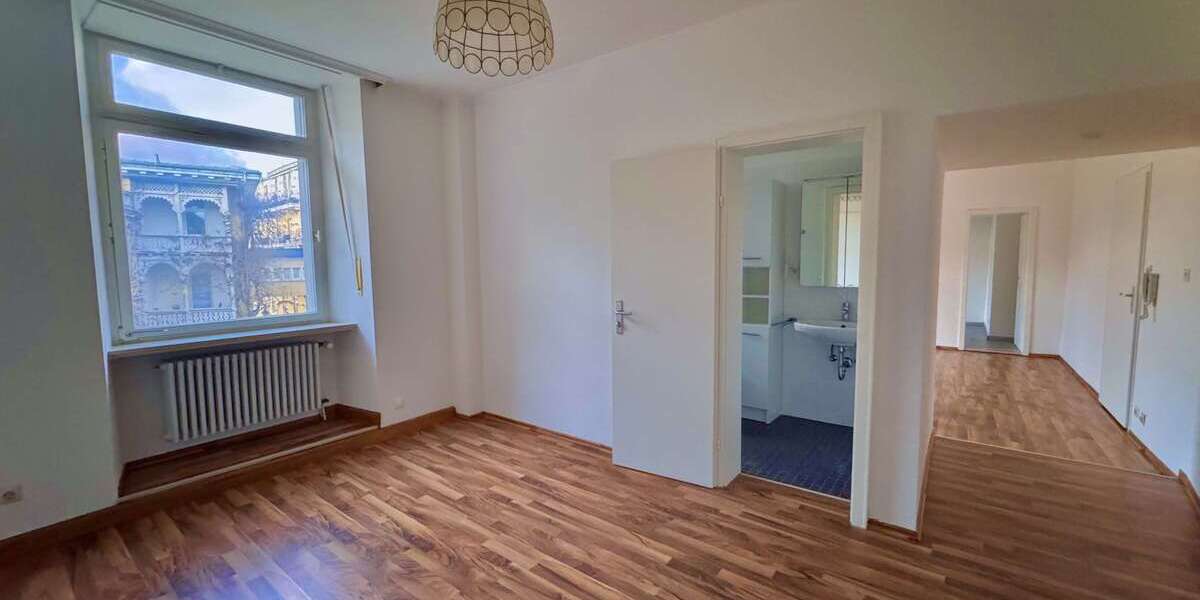 Etagenwohnung Baden-Baden Baden - 3 Zimmer, 75 m&sup2;, 980&euro; | Angebot:24222756