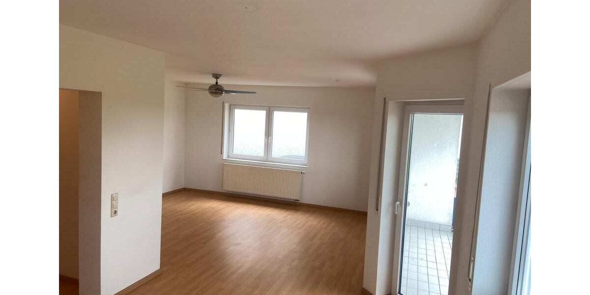 Etagenwohnung Lauf - 3 Zimmer, 82 m&sup2;, 845&euro; | Angebot:25990805